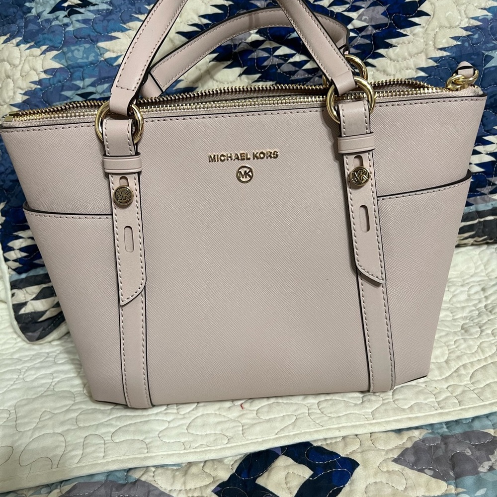 Used very few times. In very good condition